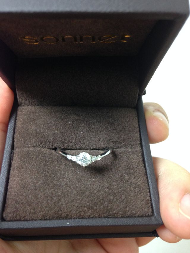 箱はブラウンとホワイトから選べました。