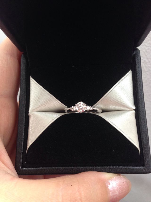 ダイヤモンドが3つついています