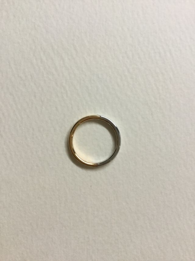 半分のところで色が切り替わっています