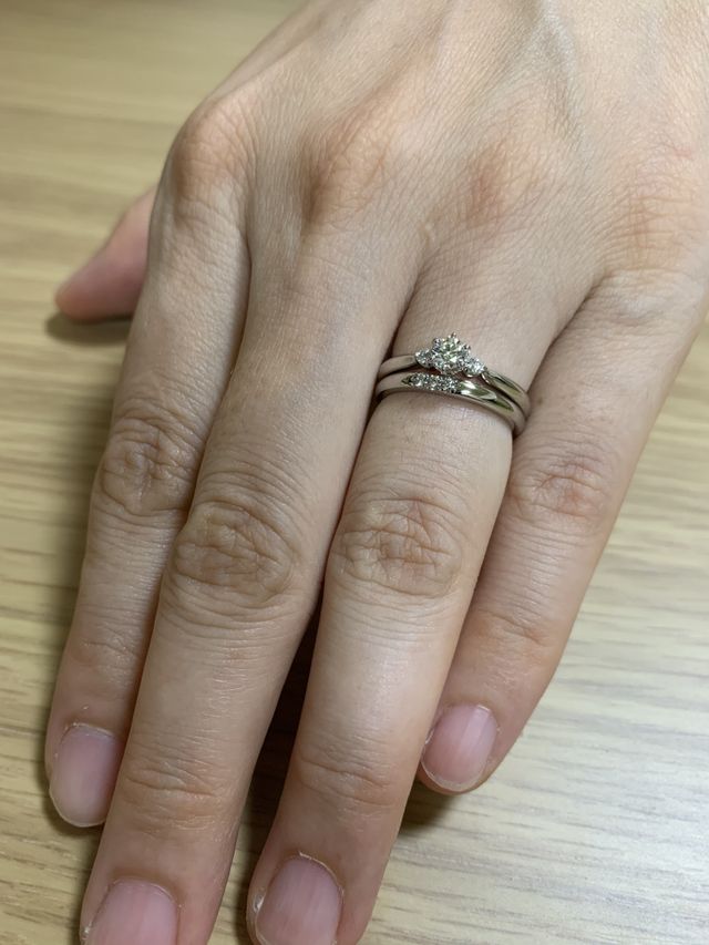 婚約指輪と結婚指輪のセットです。