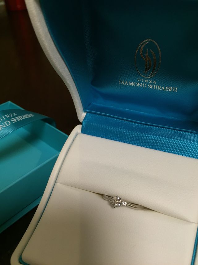 可愛らしいデザインかつ、輝きもなかなかです。