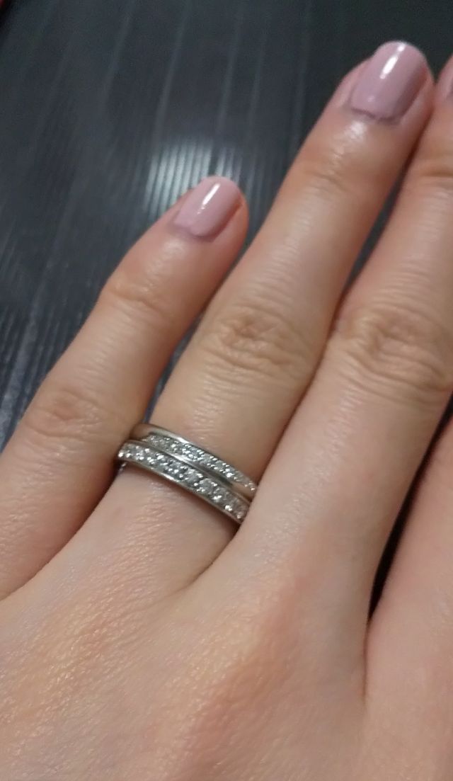 婚約指輪と重ねづけ