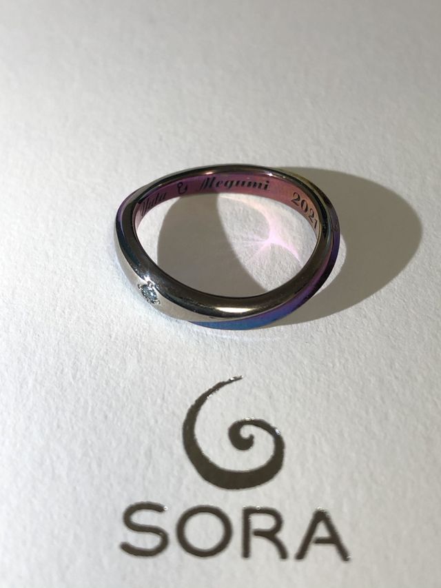 内側もオリジナル刻印を入れて唯一の指輪に