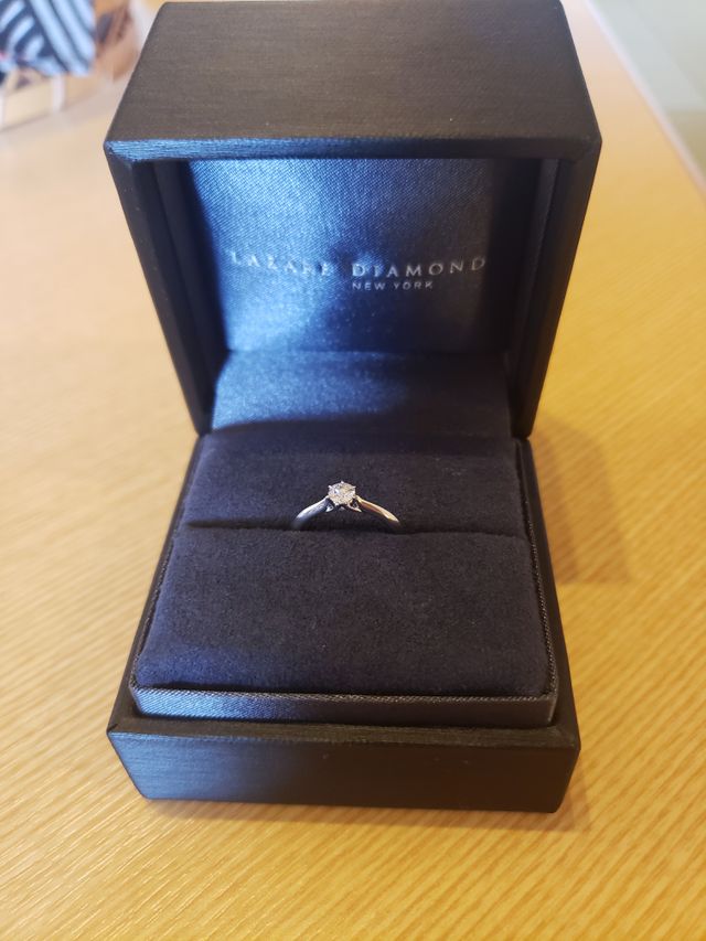 シンプルで可愛い指輪です。