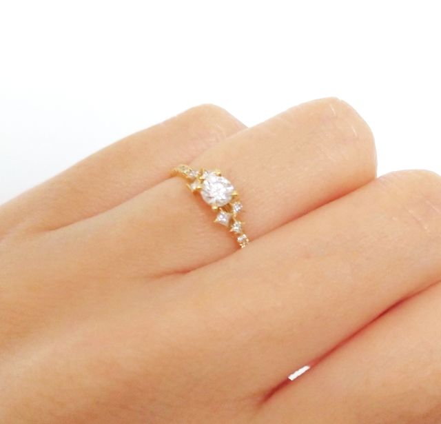 華奢ながらもキラキラして可愛いです