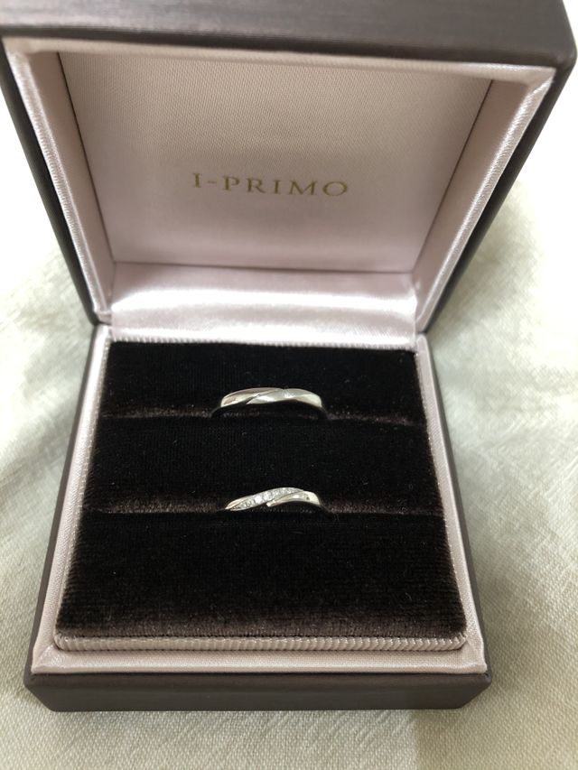 ノクターナル
ウェーブが素敵なデザインです