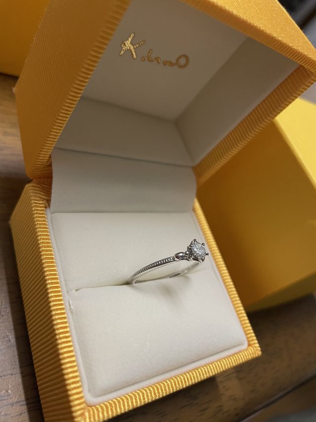 コロッラのデザインに、ミル打ちをプラスしていただきました。