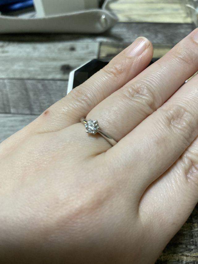 Aqua Lily〜ありのままの美さ〜という婚約指輪

