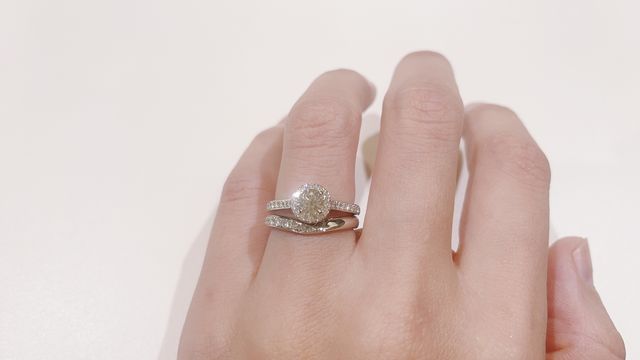 着用時です。キラキラしていてとってもかわいい♡