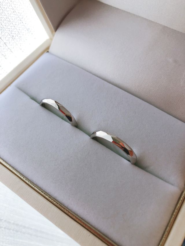 ランダムな型がキラキラ見えてとても素敵です