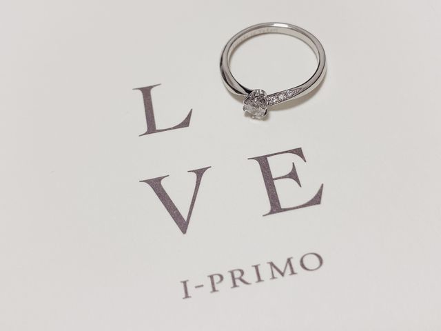 キラキラしてて指を綺麗に見せてくれるデザインでおすすめ☆
