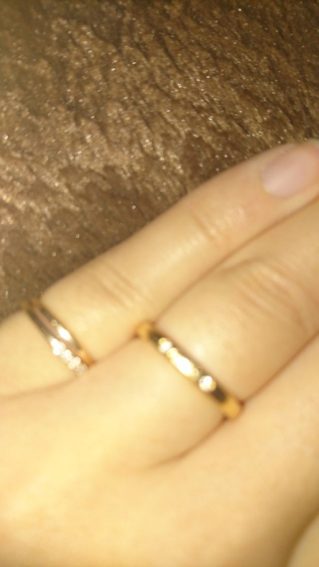 反対面は二つダイヤのCartierﾛｺﾞ入り