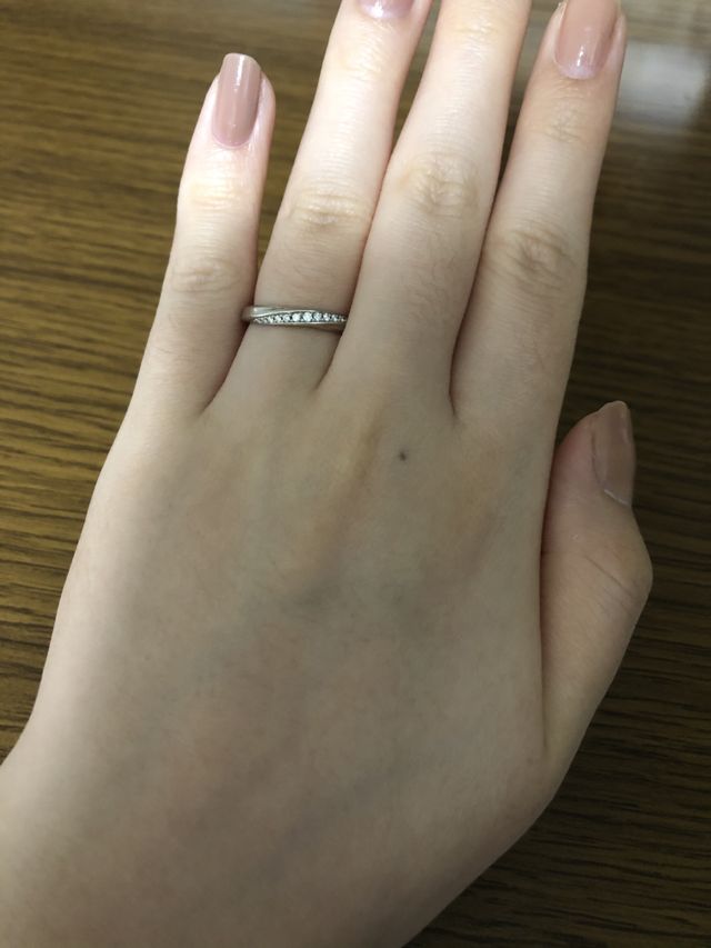 着け心地が最高で指に馴染んでとてもお気に入りです!!