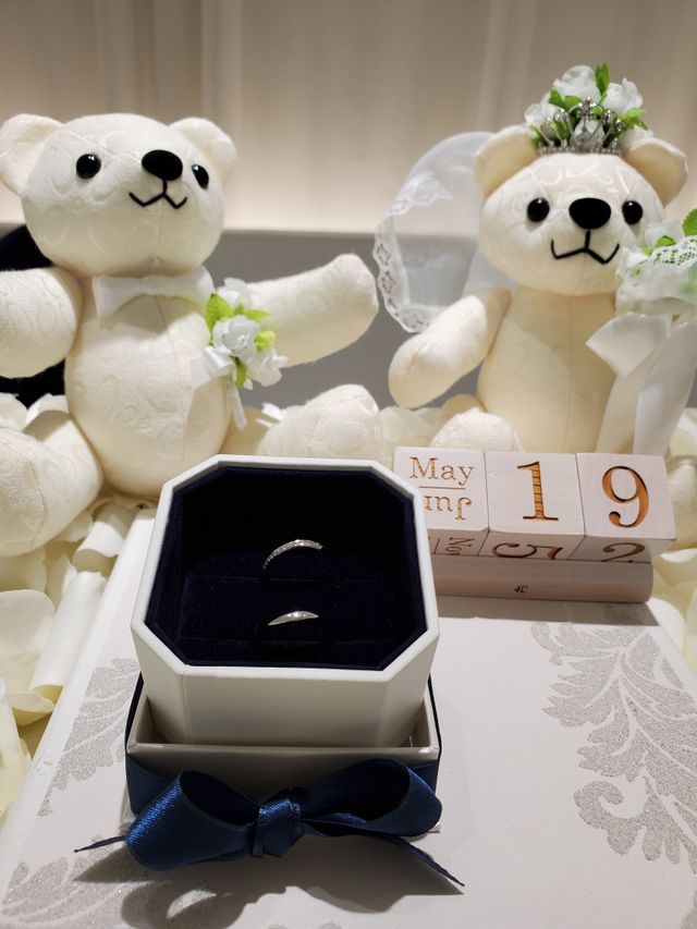 ウェーブがかかった上品な感じで指になじみました。