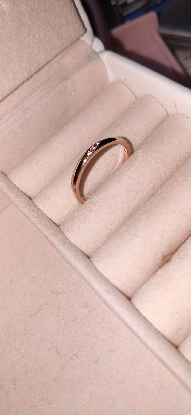 ピンクゴールドの素材