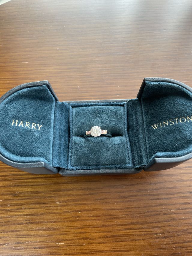 購入した時のケースand指輪です。