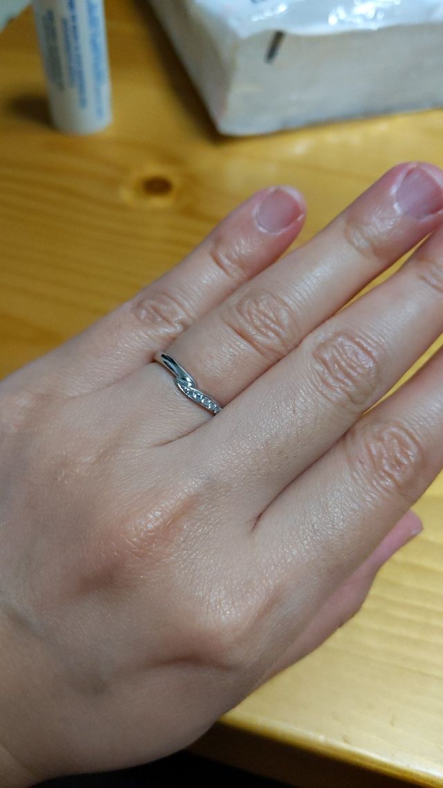 11号、プラチナ製、ダイヤが入っています。