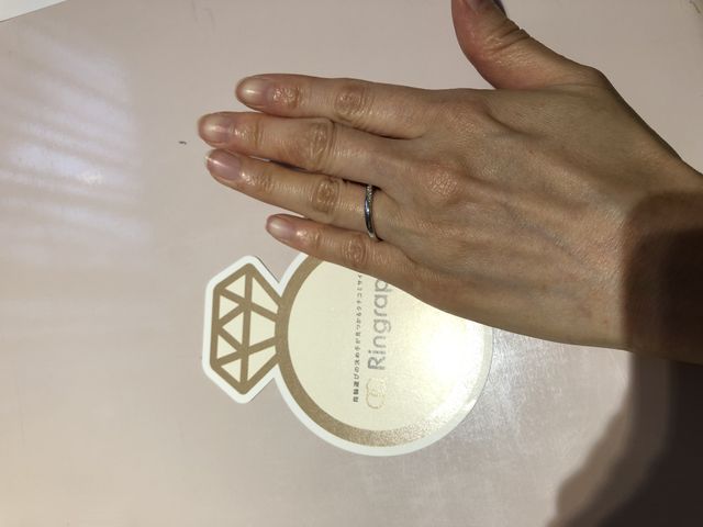 デザイン、ダイヤモンドの輝きが素敵でした。