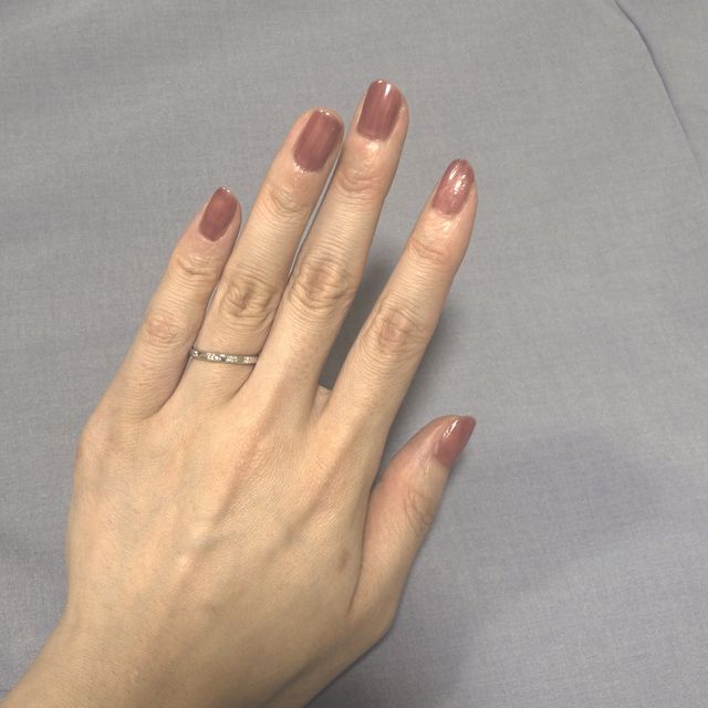 華奢なデザインで指が綺麗に見えます。