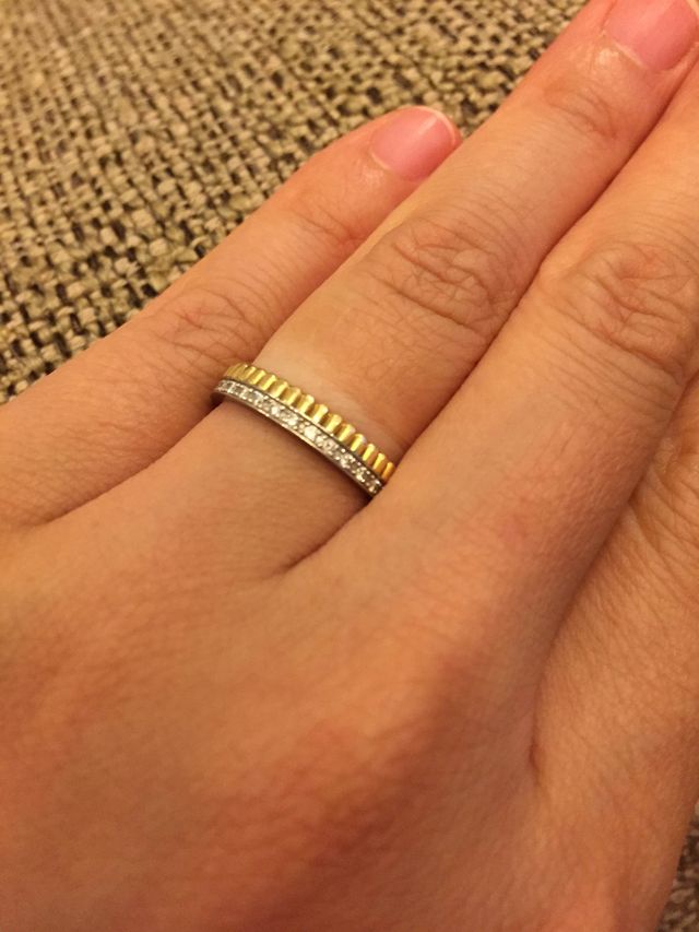 こちらが婚約指輪