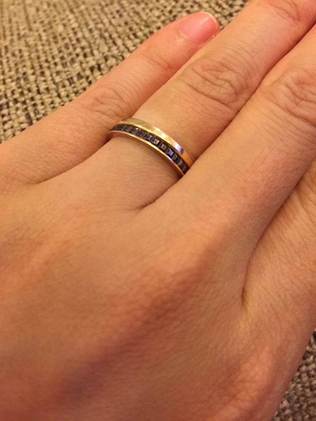 結婚指輪。主人はこちらだけ。