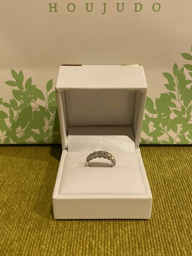 ハーフエタニティリング