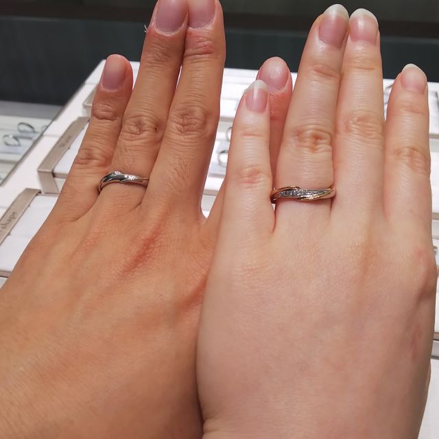 左　男性 / 右　女性