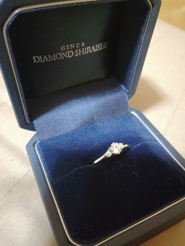 ダイヤ3連のリングです