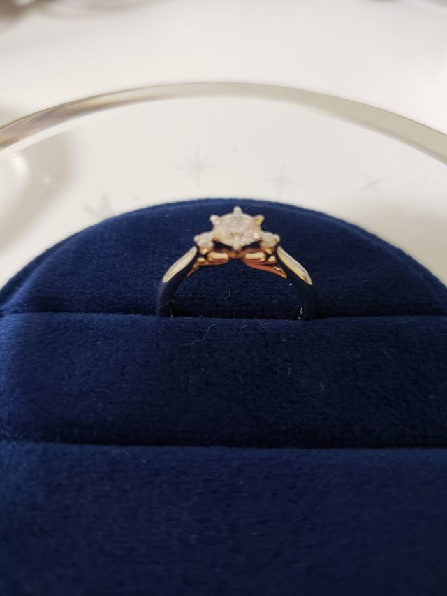 一目でリボンのデザインが気に入りました。