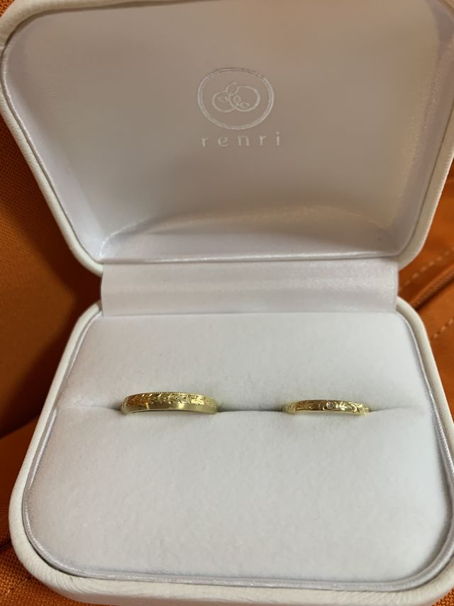 上下のデザインチェンジ。女性側は、前後で2way出来ます。