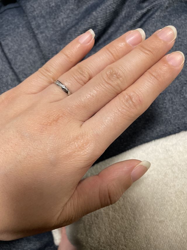 ダイヤが斜めに入っていてキレイ！
