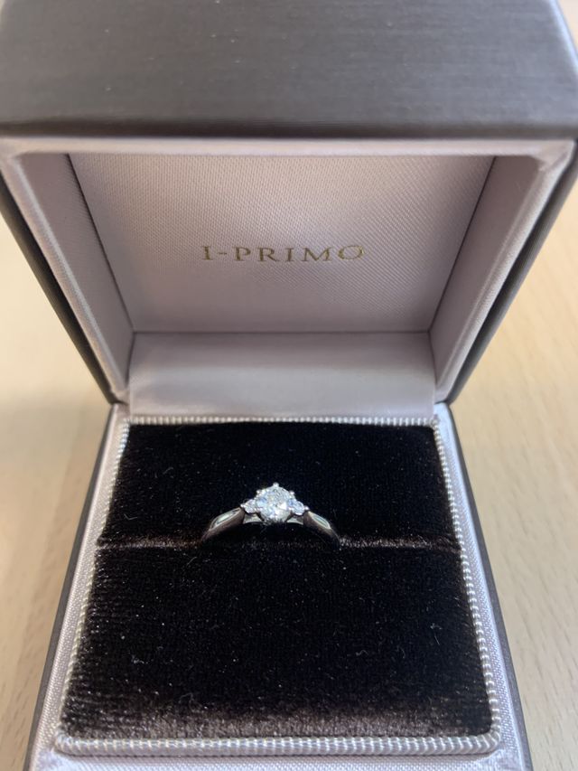 シンプルなデザインでとても気に入りました。