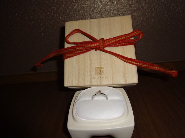 一粒ダイヤ、質にこだわり選びました。