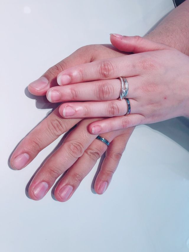 指輪受け取り時に撮影した物です