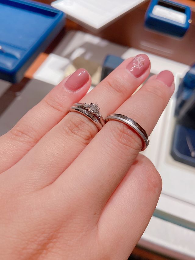 エンゲージリングは
Bouquet Rococoです