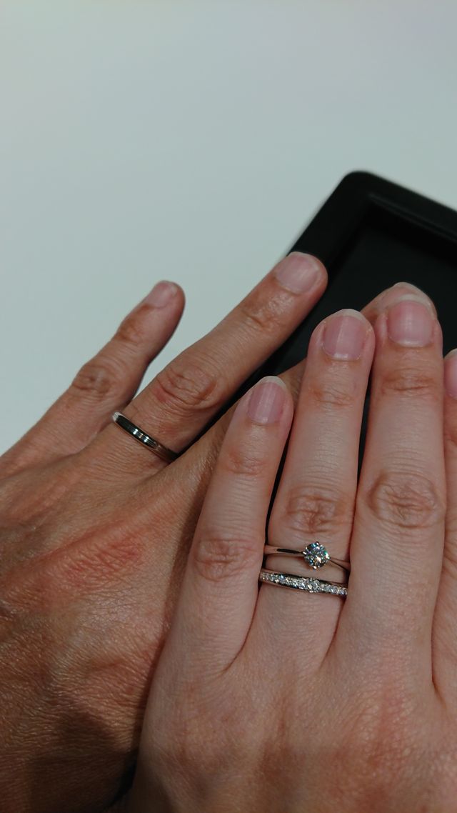 婚約指輪指輪(ユニスフィア)
結婚指輪(アプローズ)