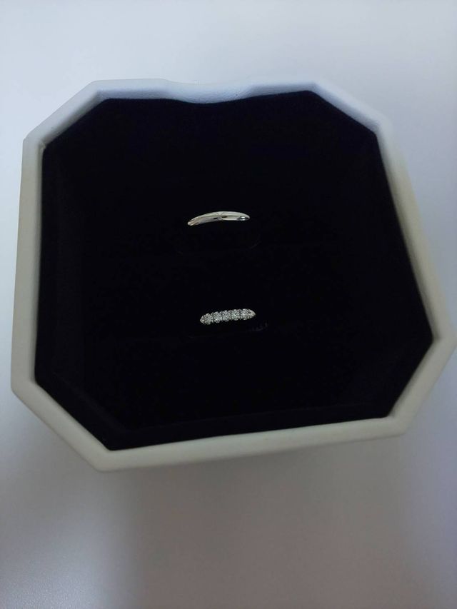 キラキラ。2人の新しい門出にふさわしいと思いました。