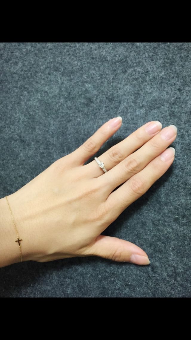 指にしっかり馴染むのでどんなシーンでもはめる事が出来ます。