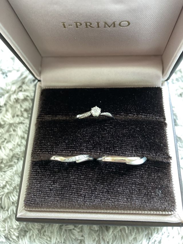 結婚指輪と婚約指輪を購入しました。
