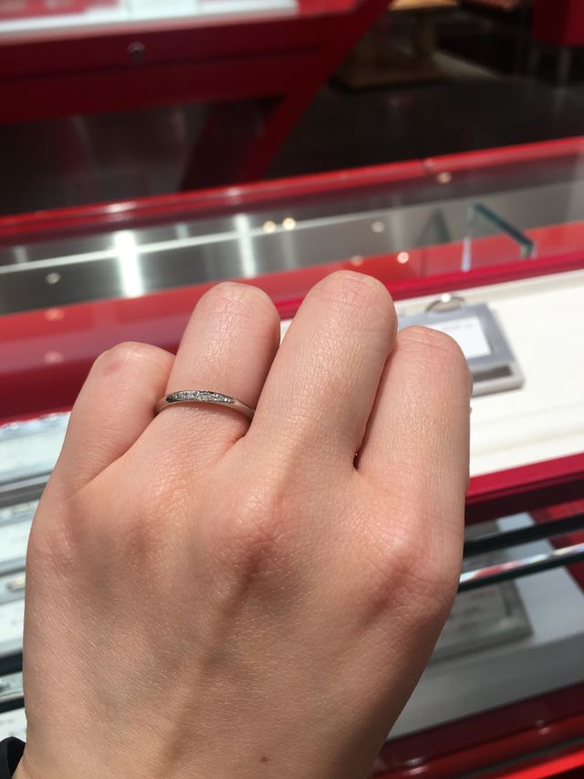 メレダイヤ入りのストレート