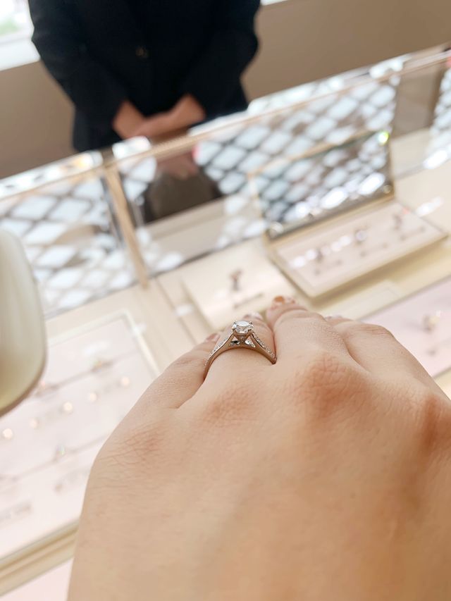 華やかなデザイン