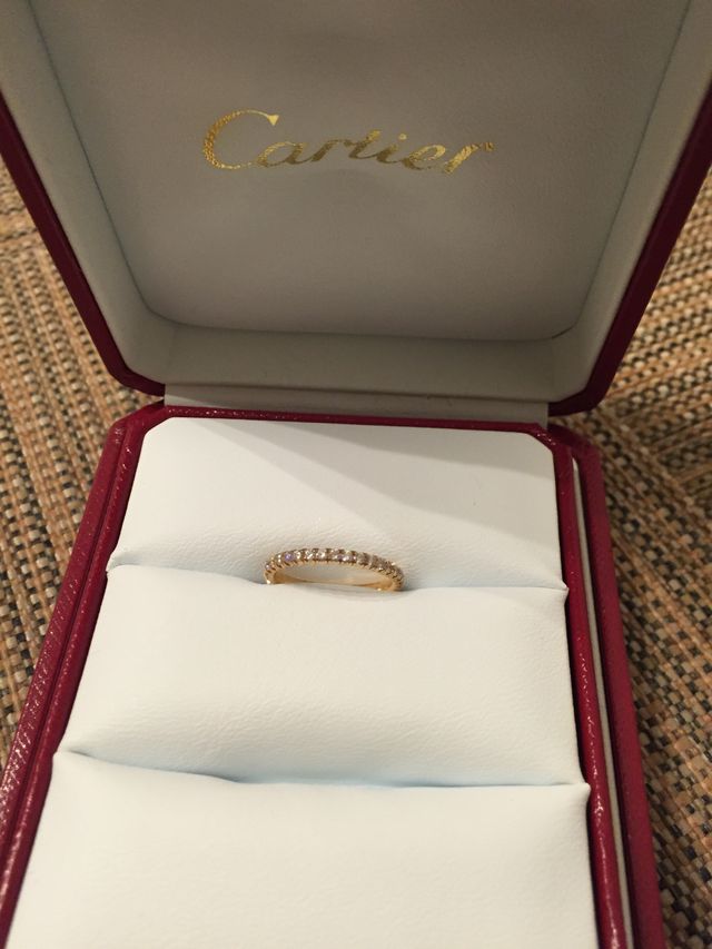 お出かけのとき付けてます。