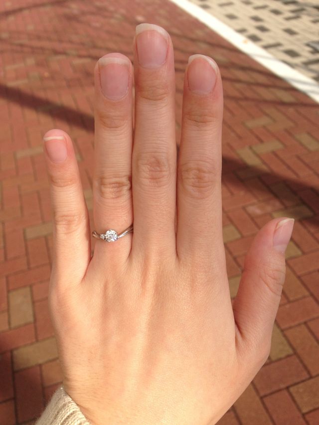 婚約指輪の実際に付けてみたバージョン
