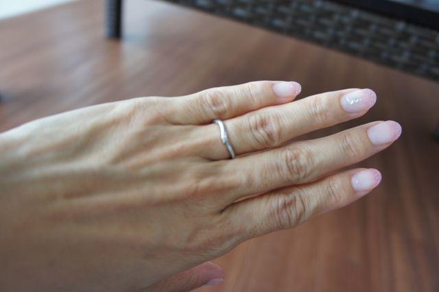 薬指にはめてみました