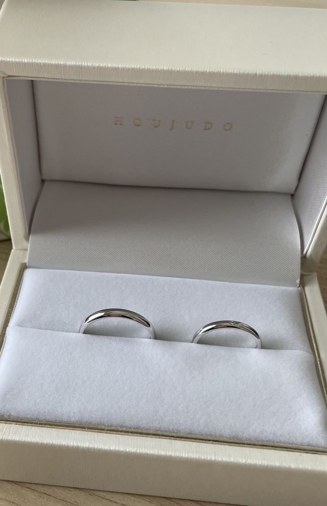 白のシンプルなボックスが素敵です