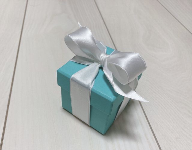 憧れのティファニーの箱を開けるのがもったいなかった&hellip;。