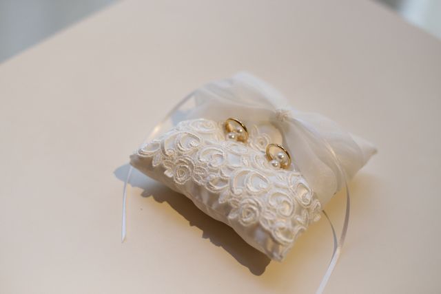 リングピローもラザールダイヤモンドさんでいただいたものです。