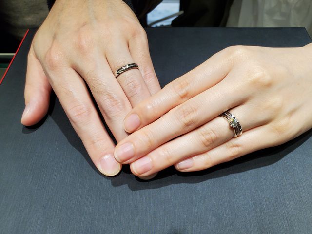婚約指輪も一緒に買いました。