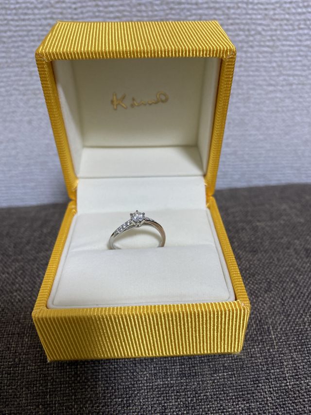 プロポーズの為購入しました。
デザインとても満足です。