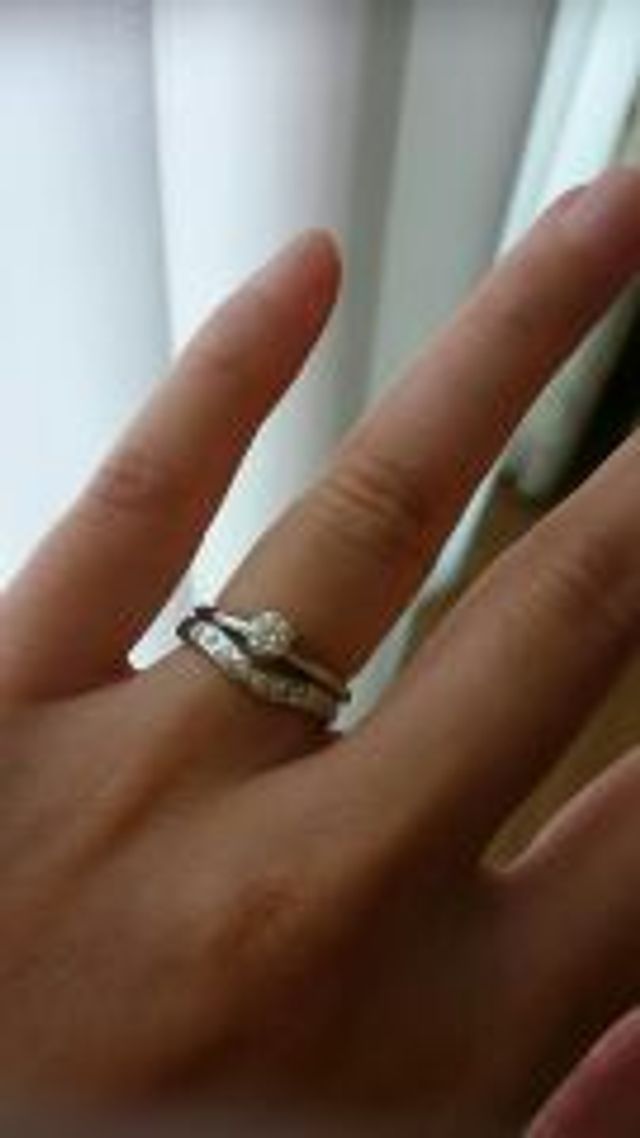 結婚指輪と婚約指輪のセットです